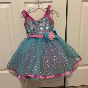 Size 4 dance outfit. Lots of glitter, sequence, and fluff! 🤩